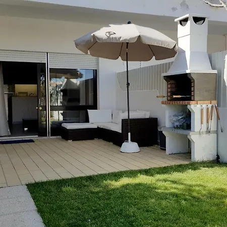 Magnific With A Cozy Garden, 5 Minutes To The Apartamento *