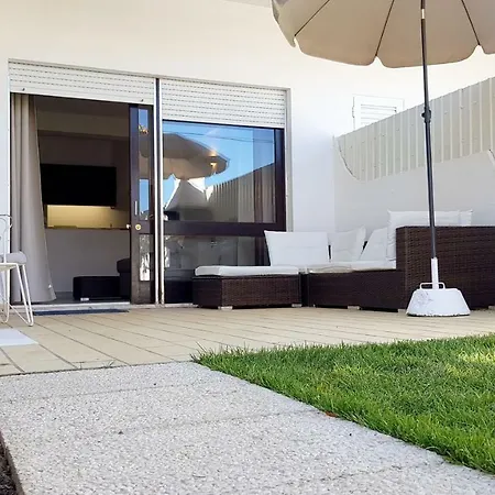 Magnific With A Cozy Garden, 5 Minutes To The Апартаменты