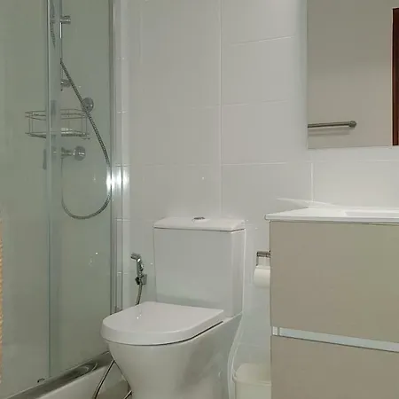 Magnific With A Cozy Garden, 5 Minutes To The Апартаменты Албуфейра